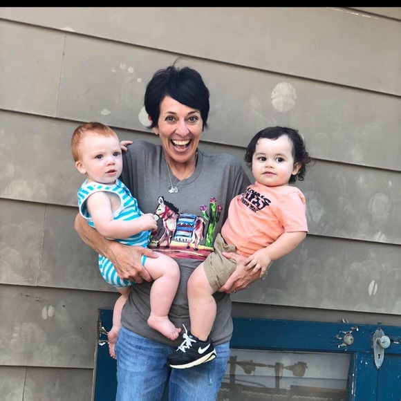 Meet your Posher, Renee - Picture 1 of 1